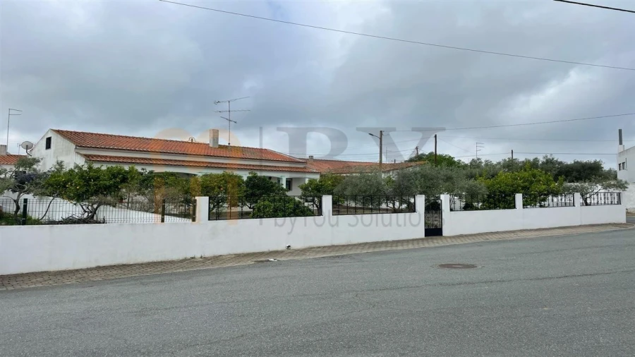 Moradia T3 para Venda em Santana de Cambas