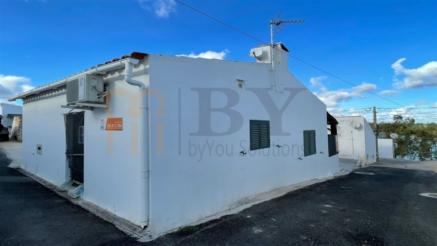 Moradia T3 para Venda em Corte do Pinto Foto 2