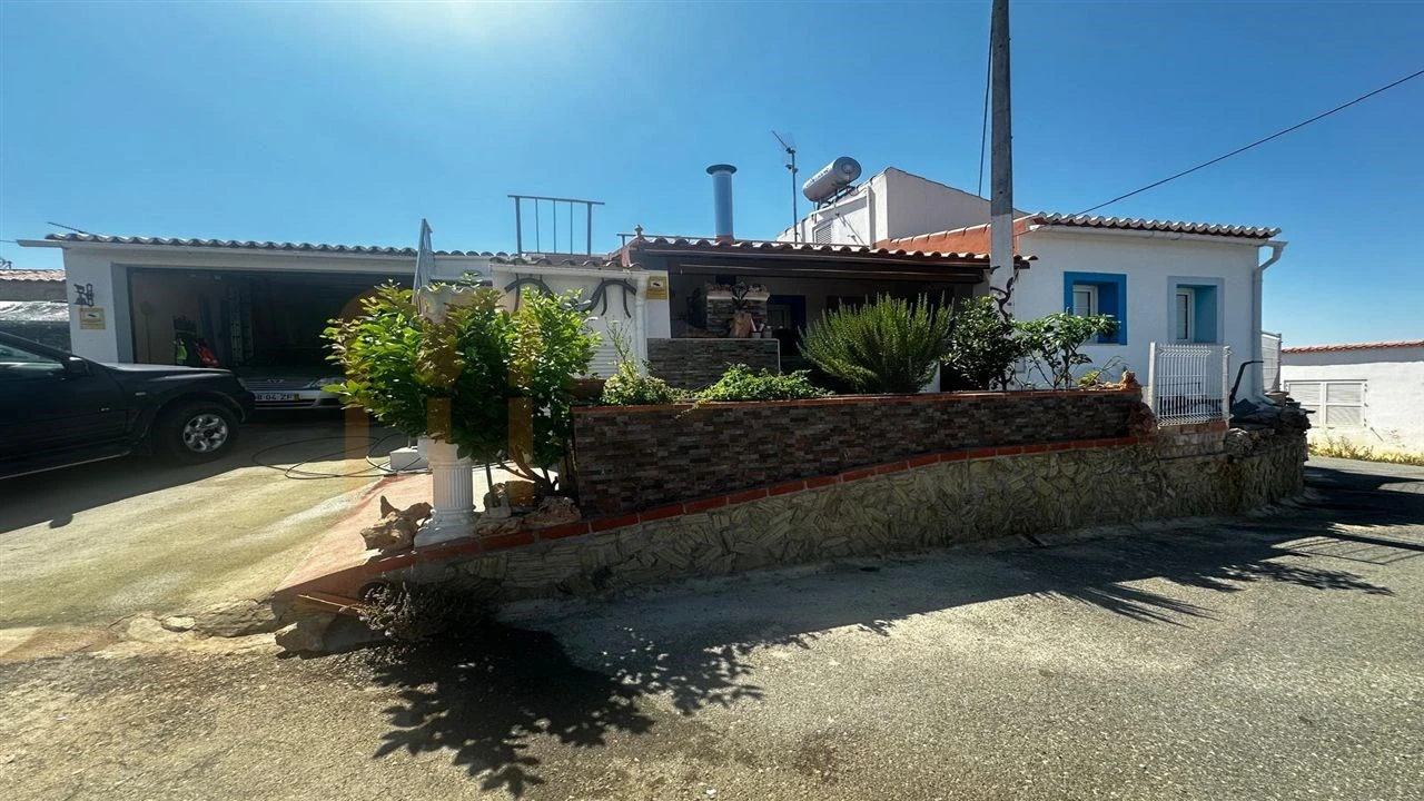 Moradia T2 para Venda em Mertola Foto 1