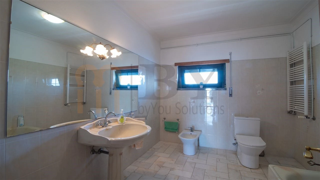 Quinta T4 para Venda em Vila Nova da Baronia Foto 11