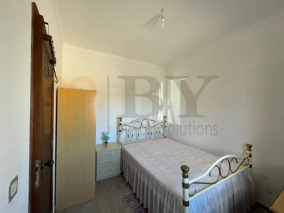 Moradia T2 para Venda em Alcaria Ruiva Foto 6