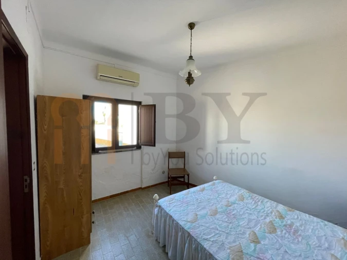 Moradia T2 para Venda em Alcaria Ruiva Foto 5