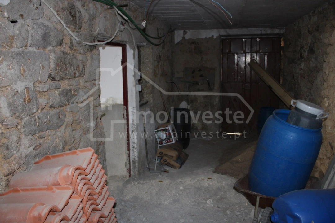 Moradia T4 para Venda em Escalos de Cima e Lousa Foto 4