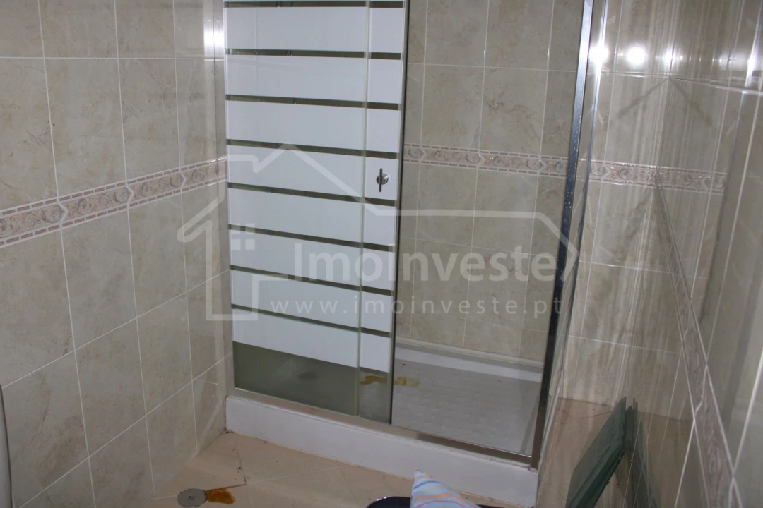 Moradia T4 para Venda em Escalos de Cima e Lousa Foto 1