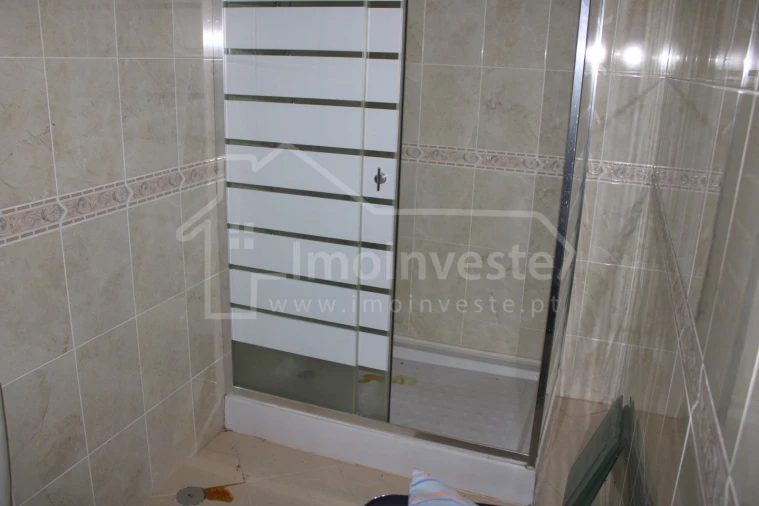 Moradia T4 para Venda em Escalos de Cima e Lousa Foto 1