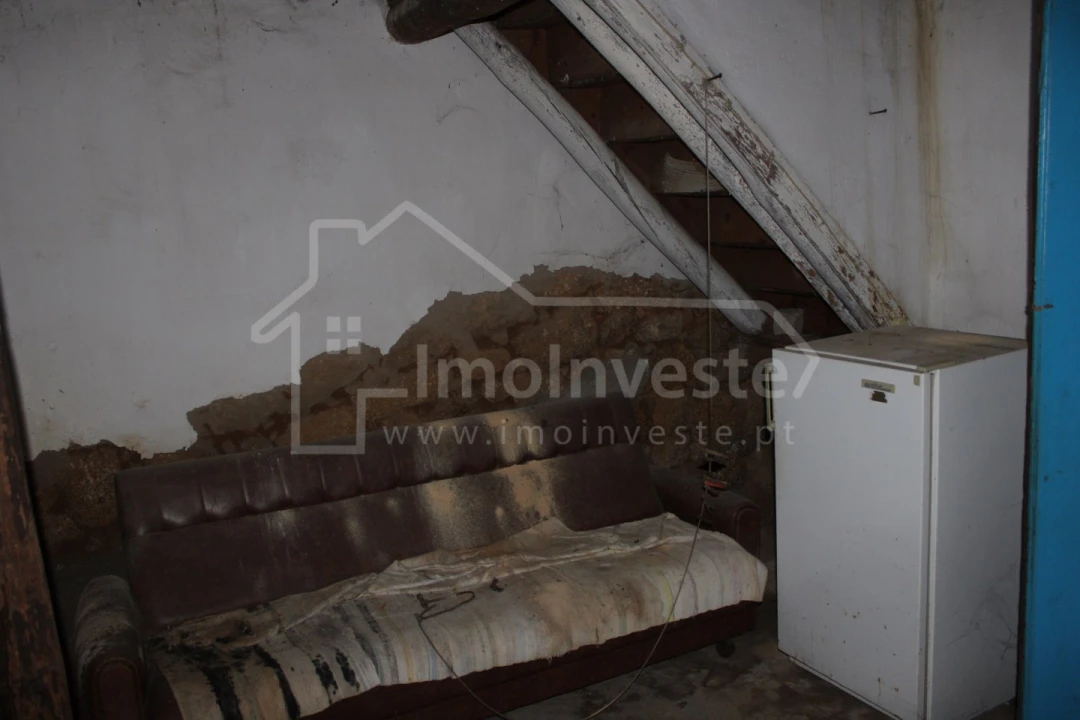 Moradia T3 para Venda em Escalos de Cima e Lousa Foto 5