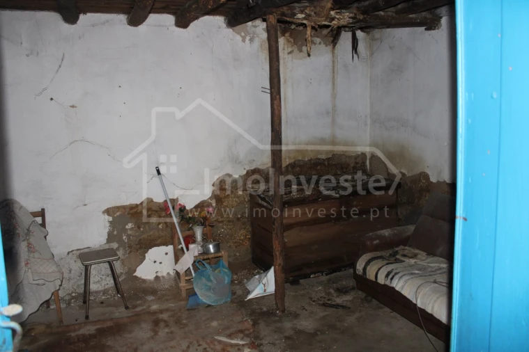 Moradia T3 para Venda em Escalos de Cima e Lousa Foto 3