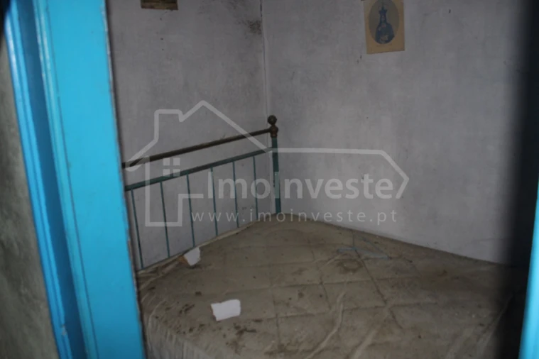 Moradia T3 para Venda em Escalos de Cima e Lousa Foto 9