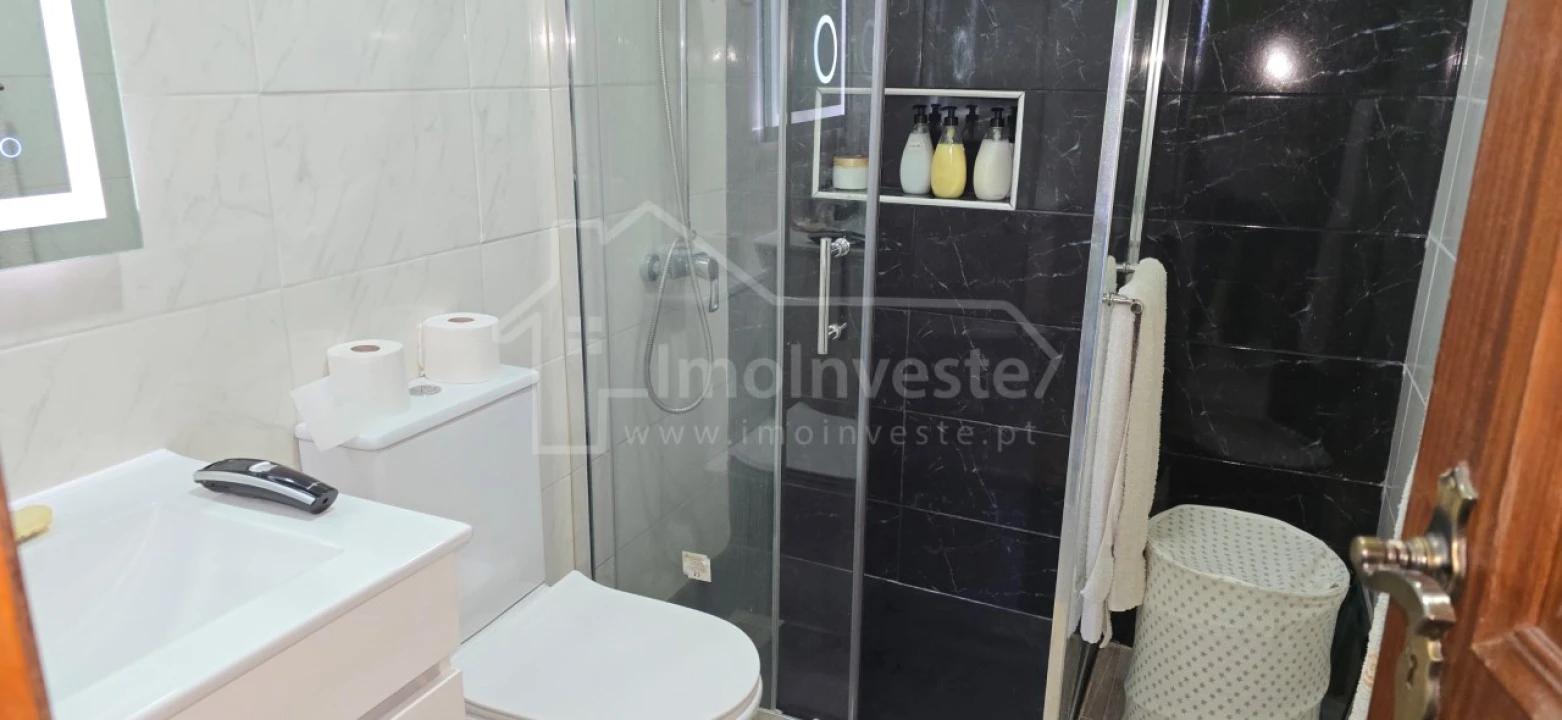 Moradia T4 para Venda em Alcains Foto 4