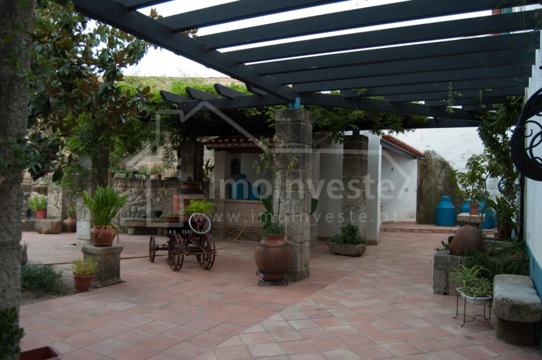 Moradia T8 para Venda em Idanha-A-Nova e Alcafozes Foto 3