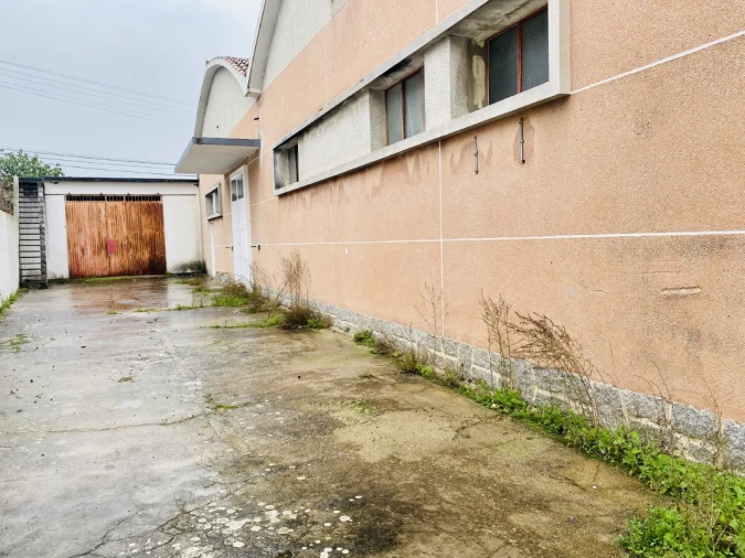 Armazém para Venda em Tramagal Foto 24