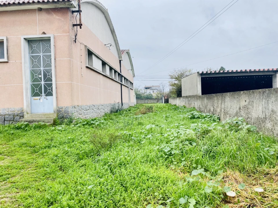 Armazém para Arrendamento em Tramagal Foto 22