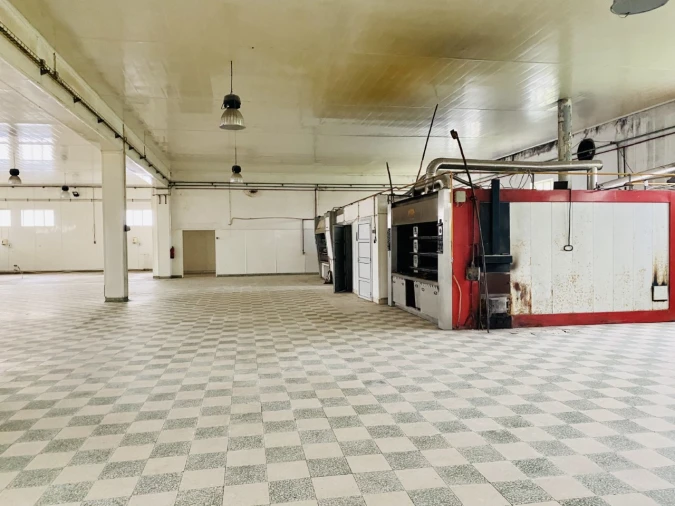 Armazém para Arrendamento em Tramagal Foto 12