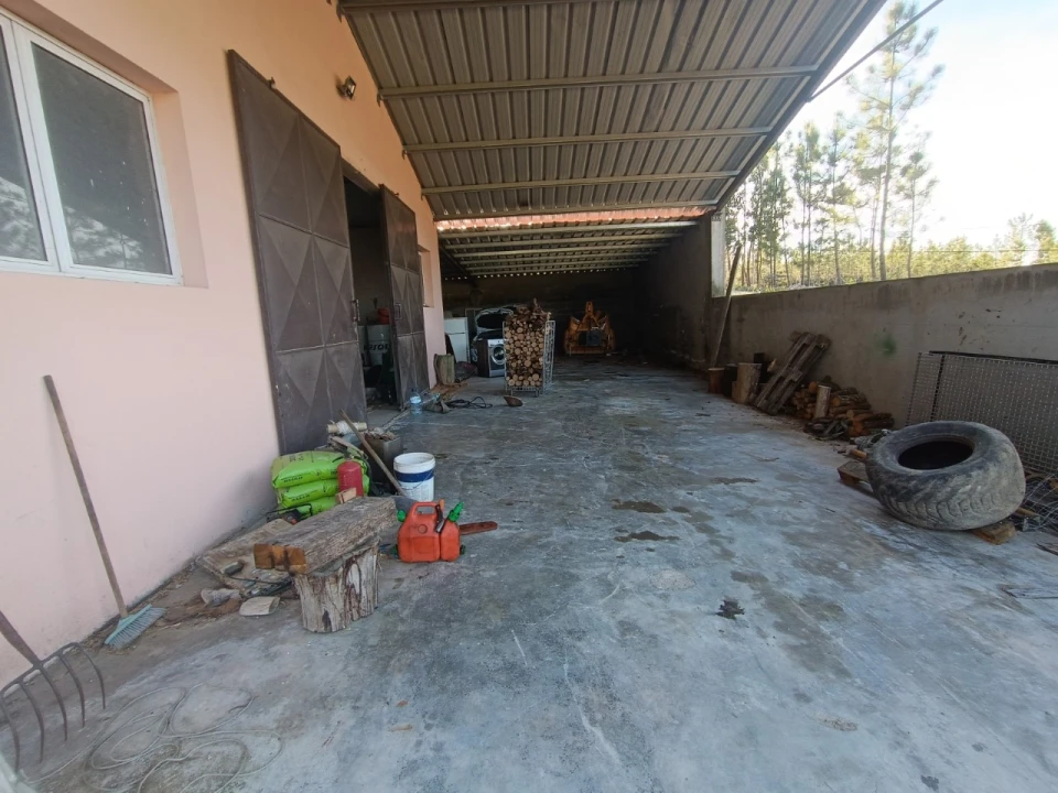 Armazém para Venda em Vila de Rei Foto 3