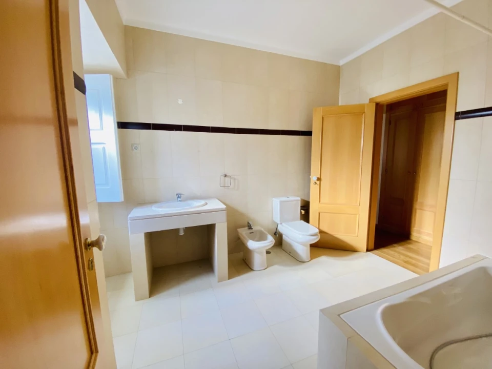 Apartamento T5 para Venda em Abrantes (São Vicente e São João) e Alferrarede Foto 8