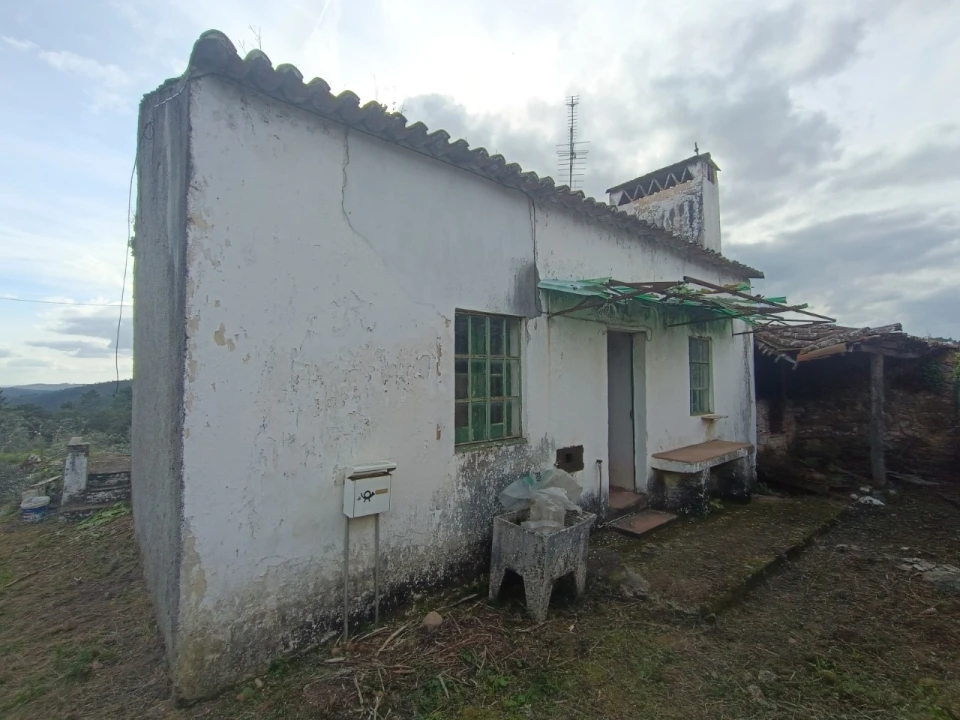 Quinta T3 para Venda em Santiago de Montalegre Foto 2