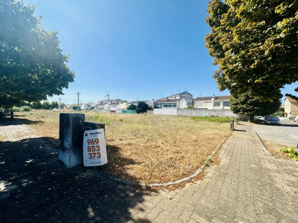 Terreno para Venda em São Miguel do Rio Torto e Rossio Ao Sul do Tejo Foto 1