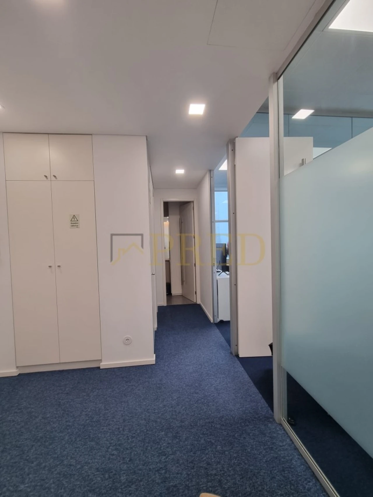 Escritório para Arrendamento em Santa Marinha e São Pedro da Afurada Foto 10