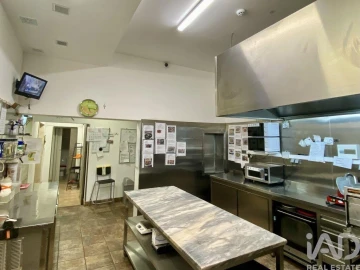 Loja para Arrendamento em Areeiro