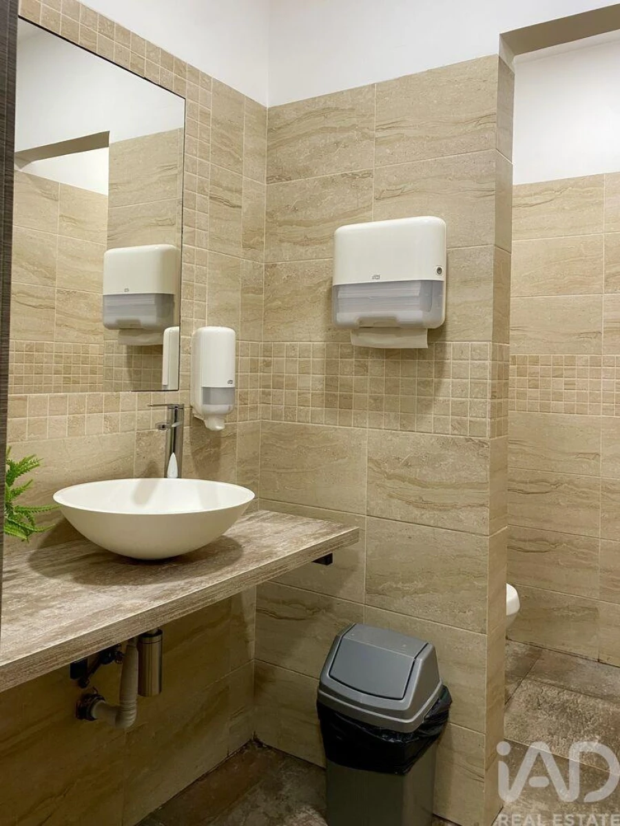 Loja para Arrendamento em Areeiro Foto 12