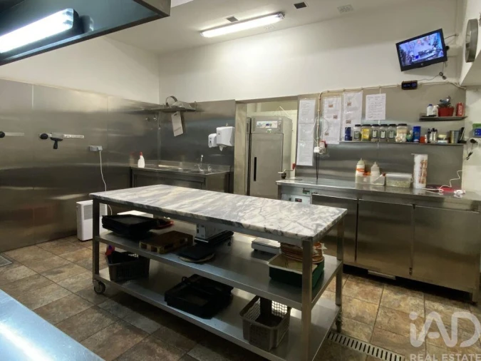 Loja para Arrendamento em Areeiro Foto 7