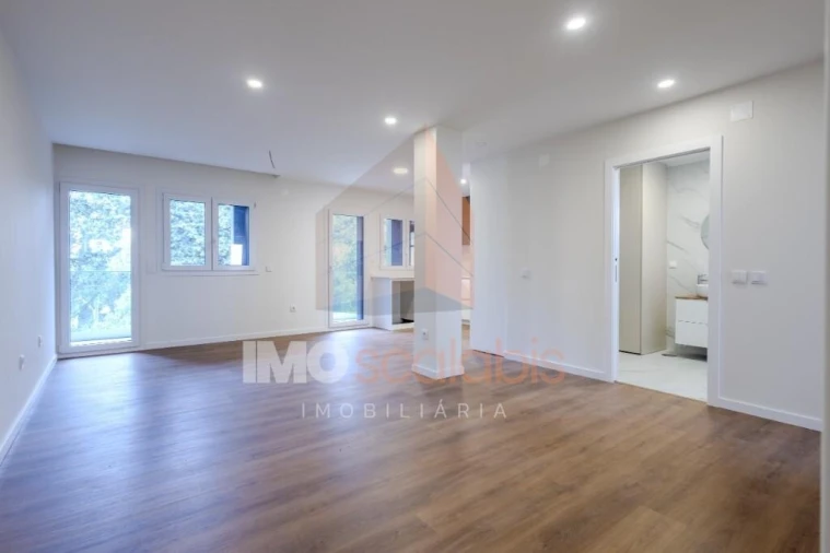 Apartamento T2 para Venda em Romeira e Várzea Foto 3