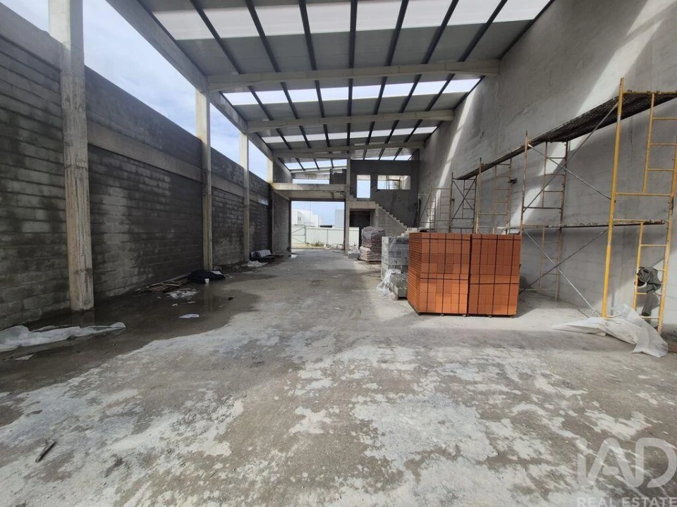 Armazém para Venda em Seixal, Arrentela e Aldeia de Paio Pires Foto 3