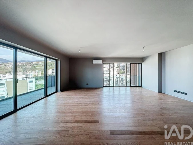 Apartamento T3 para Venda em São Martinho Foto 9
