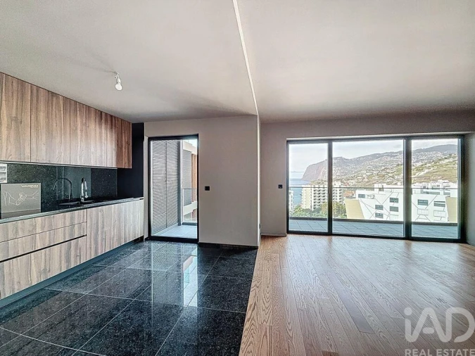 Apartamento T3 para Venda em São Martinho Foto 5