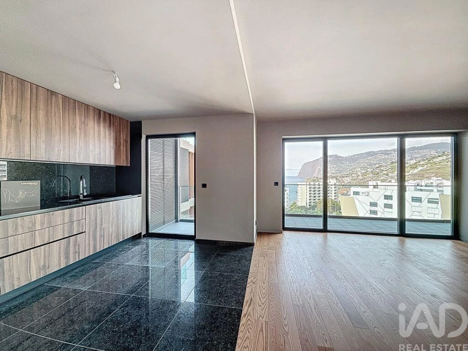 Apartamento T3 para Venda em São Martinho Foto 5