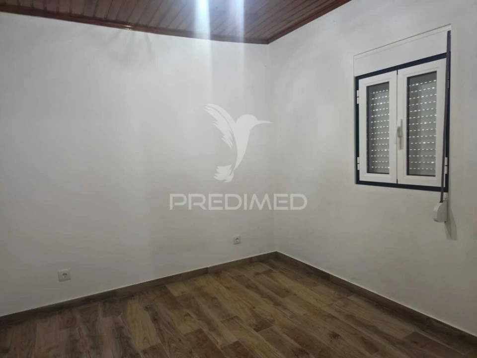 Moradia T3 para Venda em Beco Foto 12