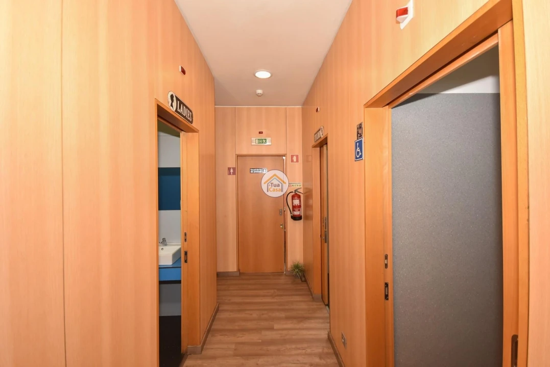 Negócio para Venda em Gulpilhares e Valadares Foto 28