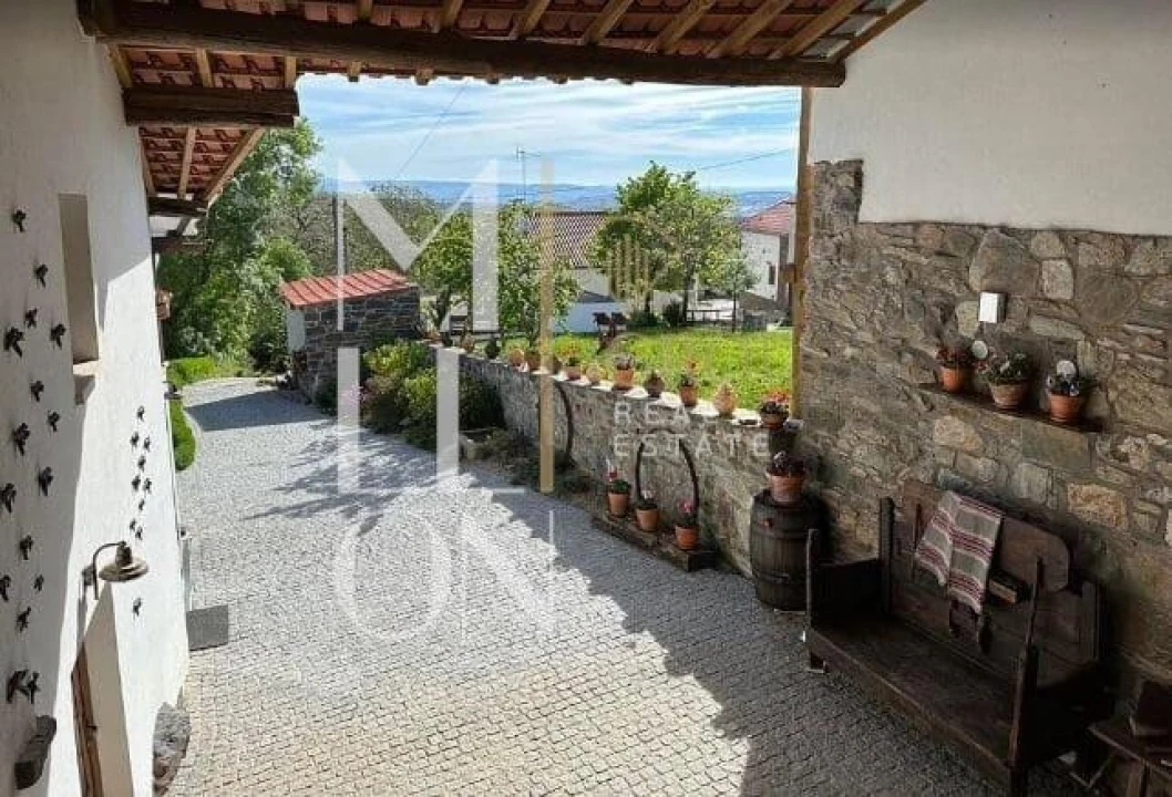 Moradia T8 para Venda em Gostei Foto 31