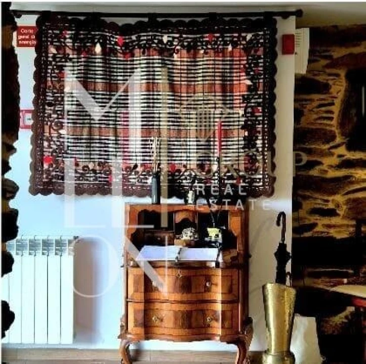 Moradia T8 para Venda em Gostei Foto 9