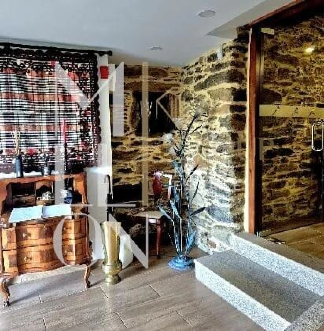 Moradia T8 para Venda em Gostei Foto 10