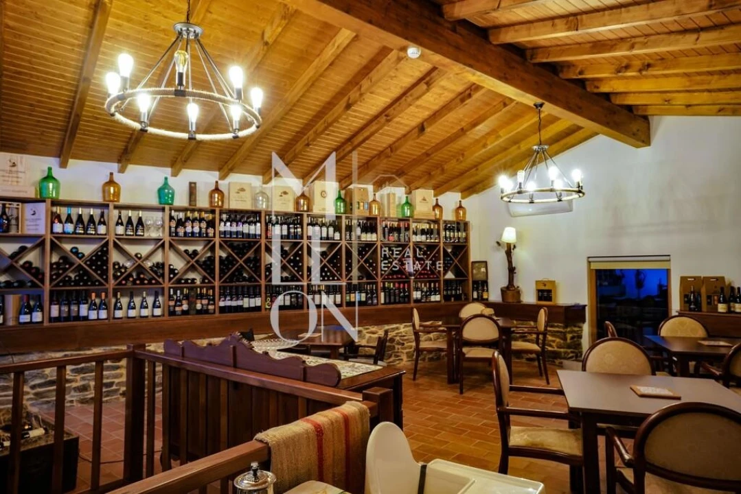 Moradia T8 para Venda em Gostei Foto 8