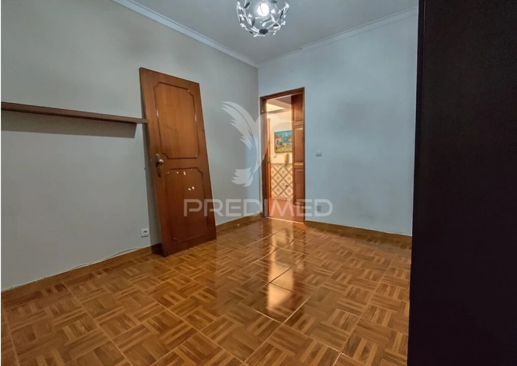 Apartamento T1 para Venda em Amora Foto 11