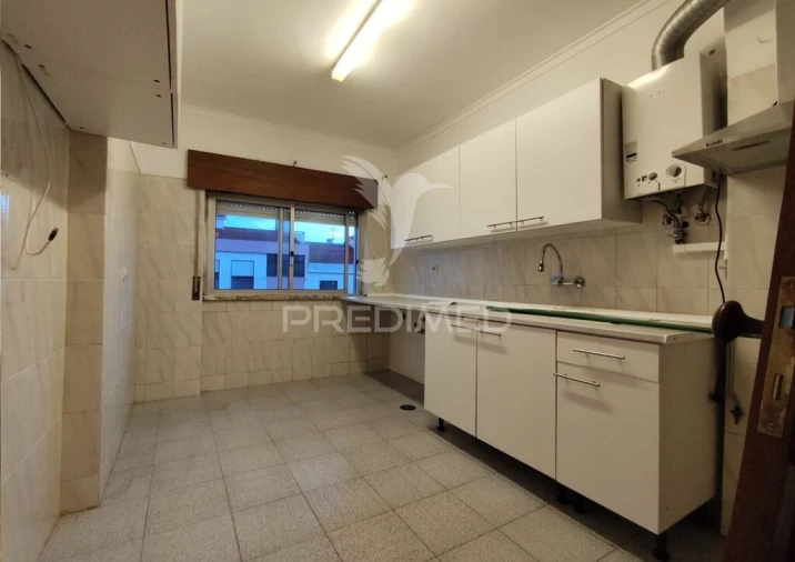 Apartamento T1 para Venda em Amora Foto 3