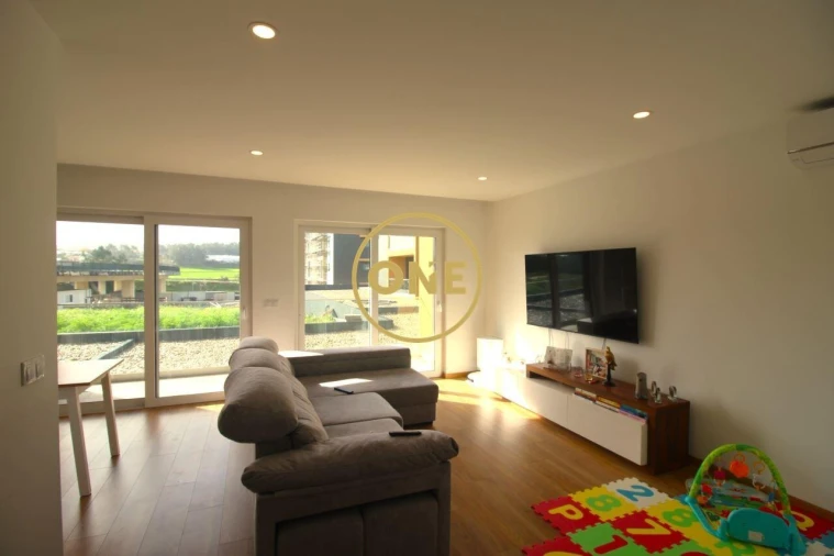 Apartamento T2 para Venda em Nine Foto 2