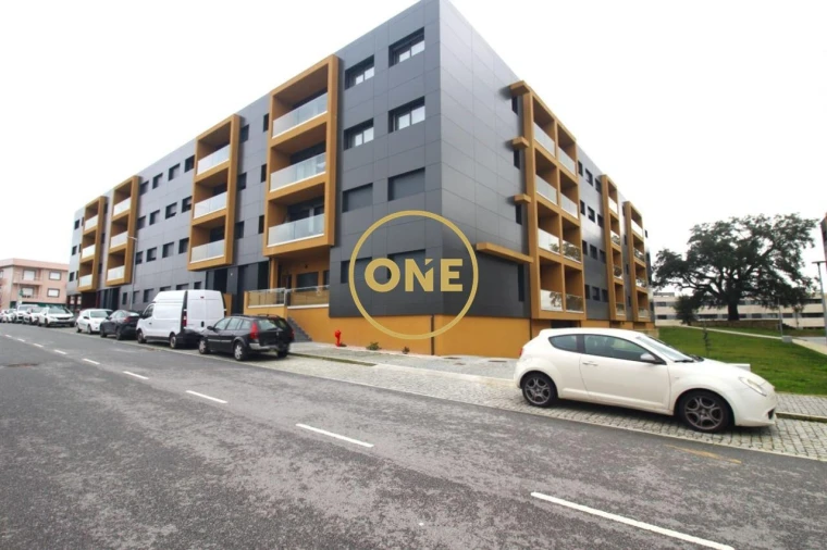 Apartamento T2 para Venda em Nine Foto 1