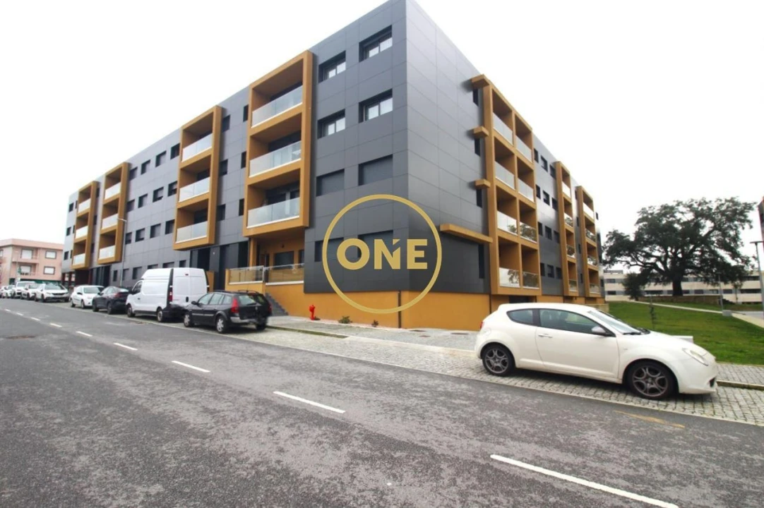 Apartamento T2 para Venda em Nine Foto 1