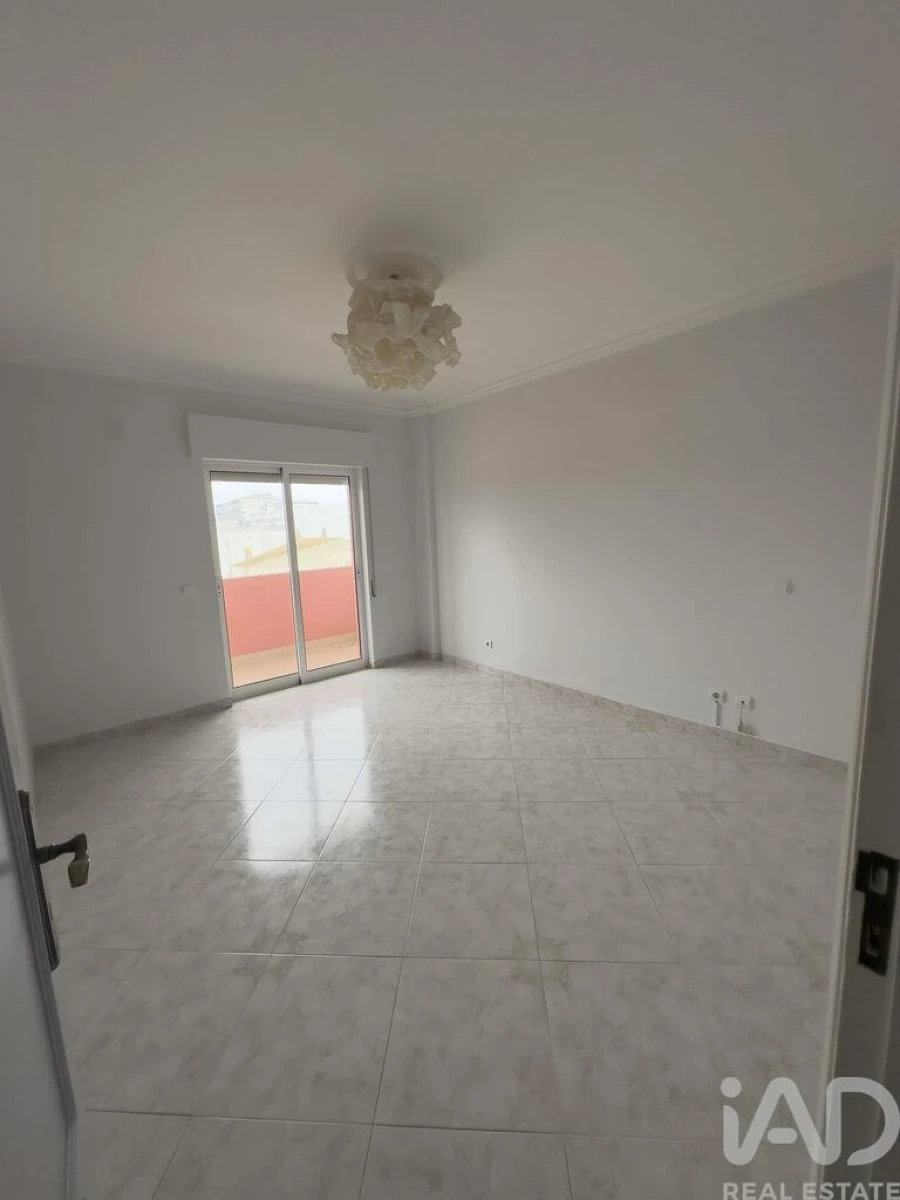 Apartamento T2 para Venda em Loule (São Clemente) Foto 13
