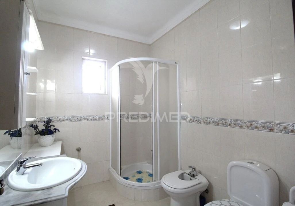 Apartamento T2 para Venda em Cercal Foto 11