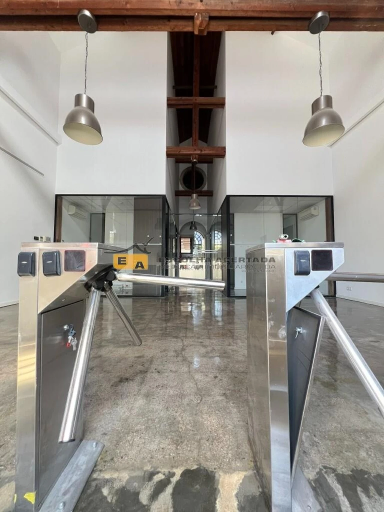 Armazém para Arrendamento em Paranhos Foto 7