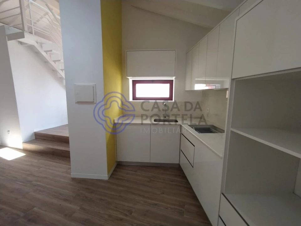 Moradia T2 para Venda em Carregueiros Foto 3