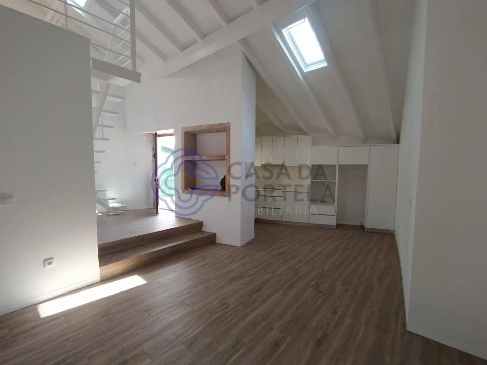 Moradia T2 para Venda em Carregueiros Foto 1