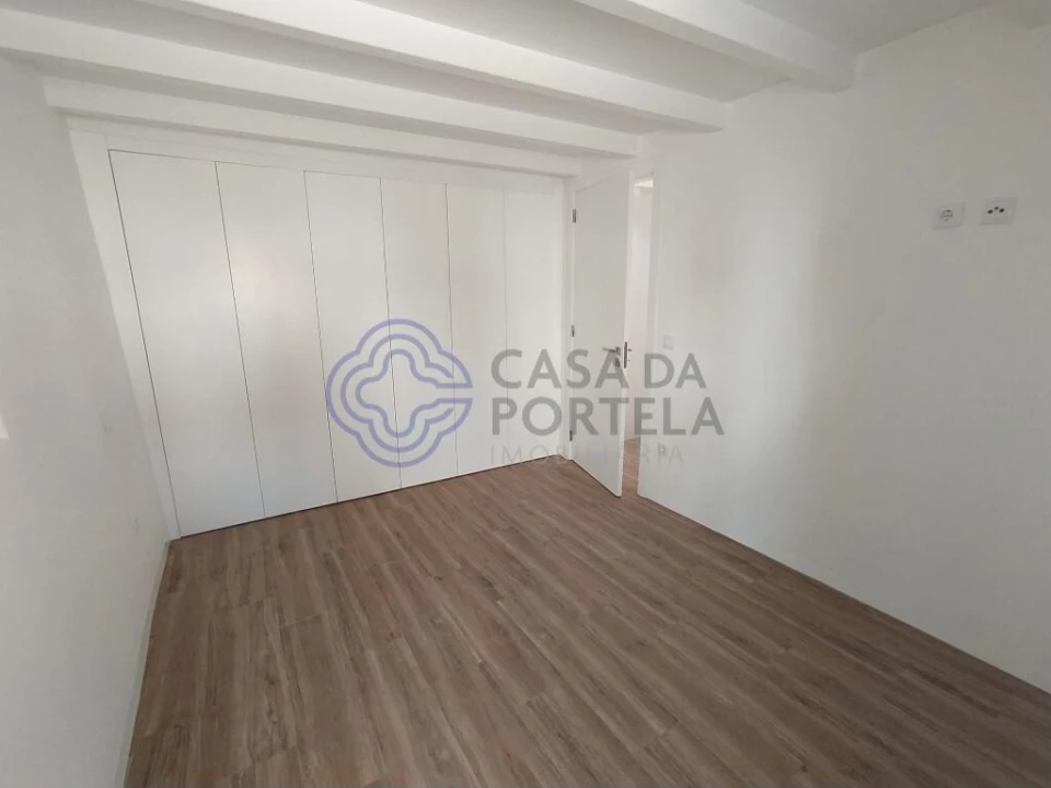 Moradia T2 para Venda em Carregueiros Foto 9