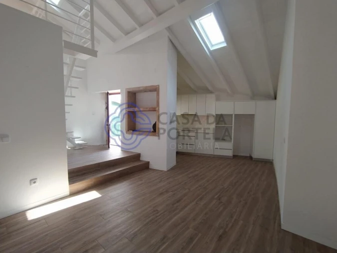 Moradia T2 para Venda em Carregueiros Foto 1