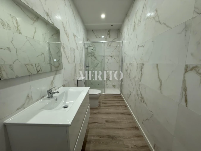 Apartamento T2 para Venda em Ribeirão Foto 8