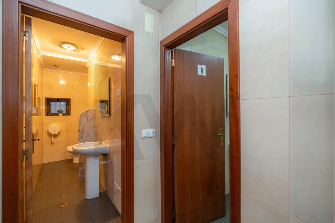 Negócio para Venda em São Martinho do Bispo e Ribeira de Frades Foto 32